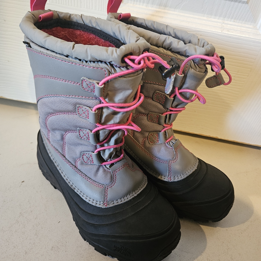 The North Face Alpenglow IV Pink Gray Girls Winter Snow Waterproof Boots 4